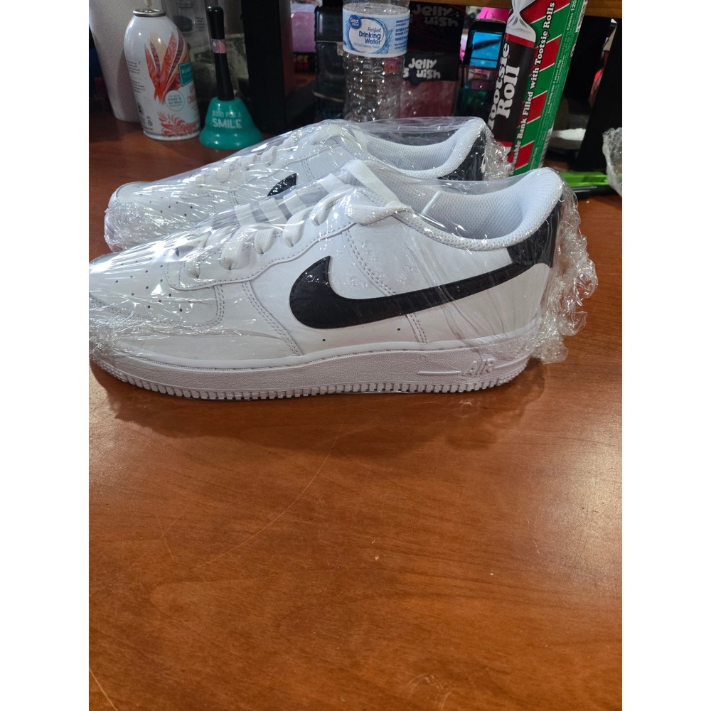 Nike Air Force 1 Low White Black Youth 7Y Womens 8.5 FV5948-101 Sneakers